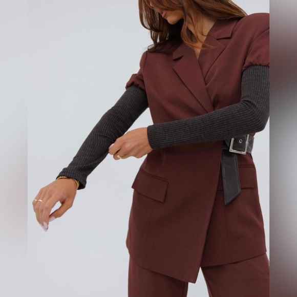 ✨ Host Pick ✨ WEWOREWHAT ~ Rib Sleeve Suiting Belted Blazer - Picture 7 of 8